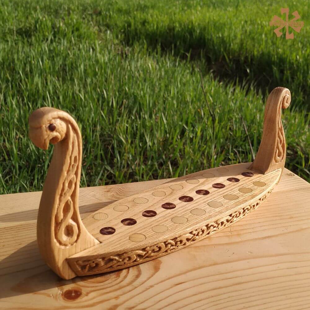 Daldos – Handmade Scandinavian Strategy Board Game