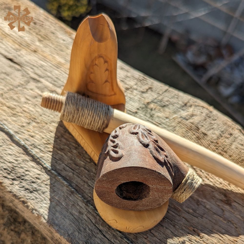 Bilbo Baggins Pipe with Stand