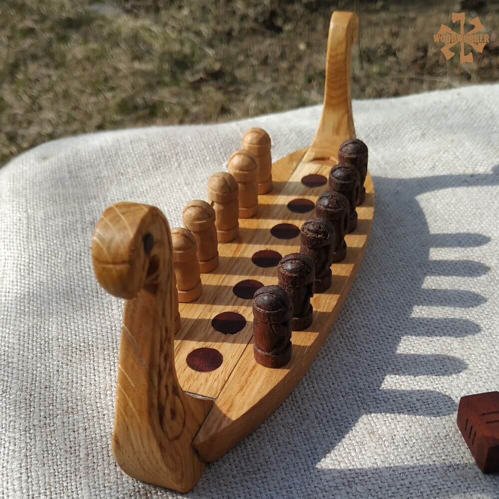 Daldos – Handmade Scandinavian Strategy Board Game