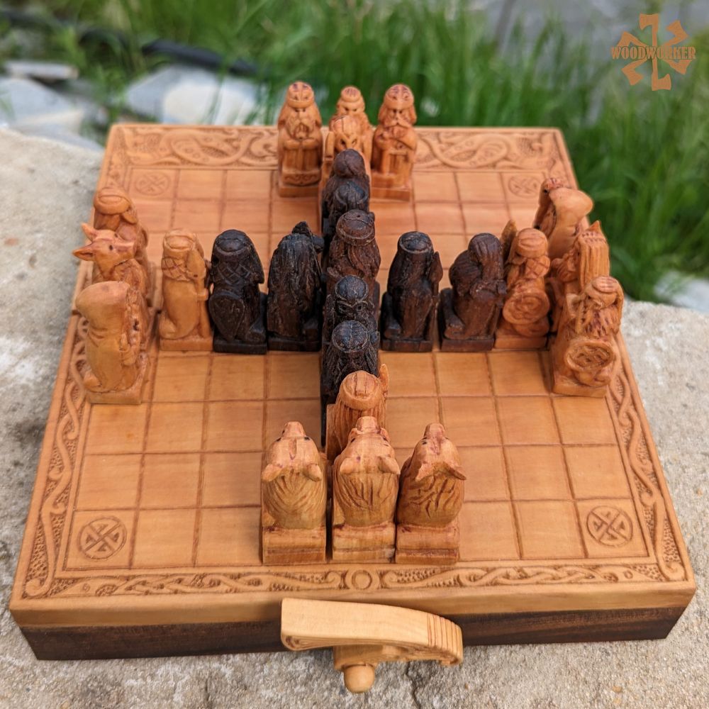 Tablut Board Game – The Battle of Konung Rurik Against the Vikings