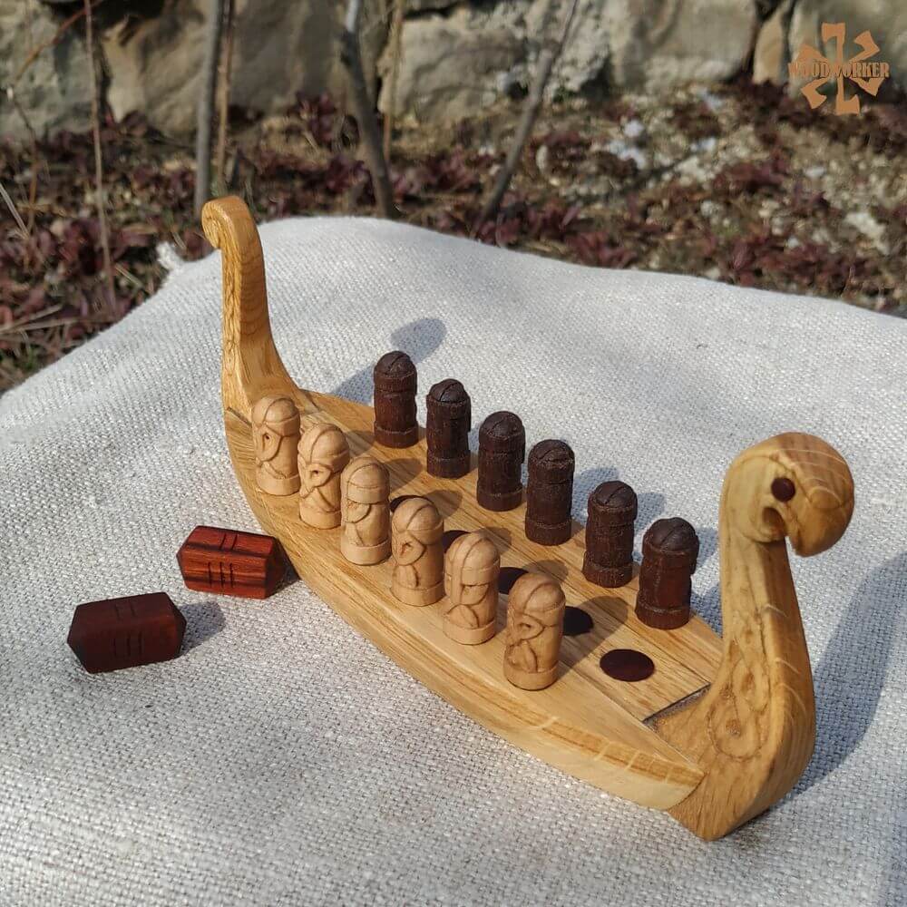 Daldos – Handmade Scandinavian Strategy Board Game