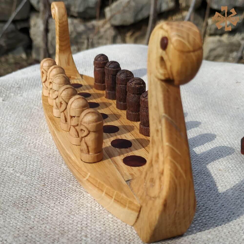 Daldos – Handmade Scandinavian Strategy Board Game