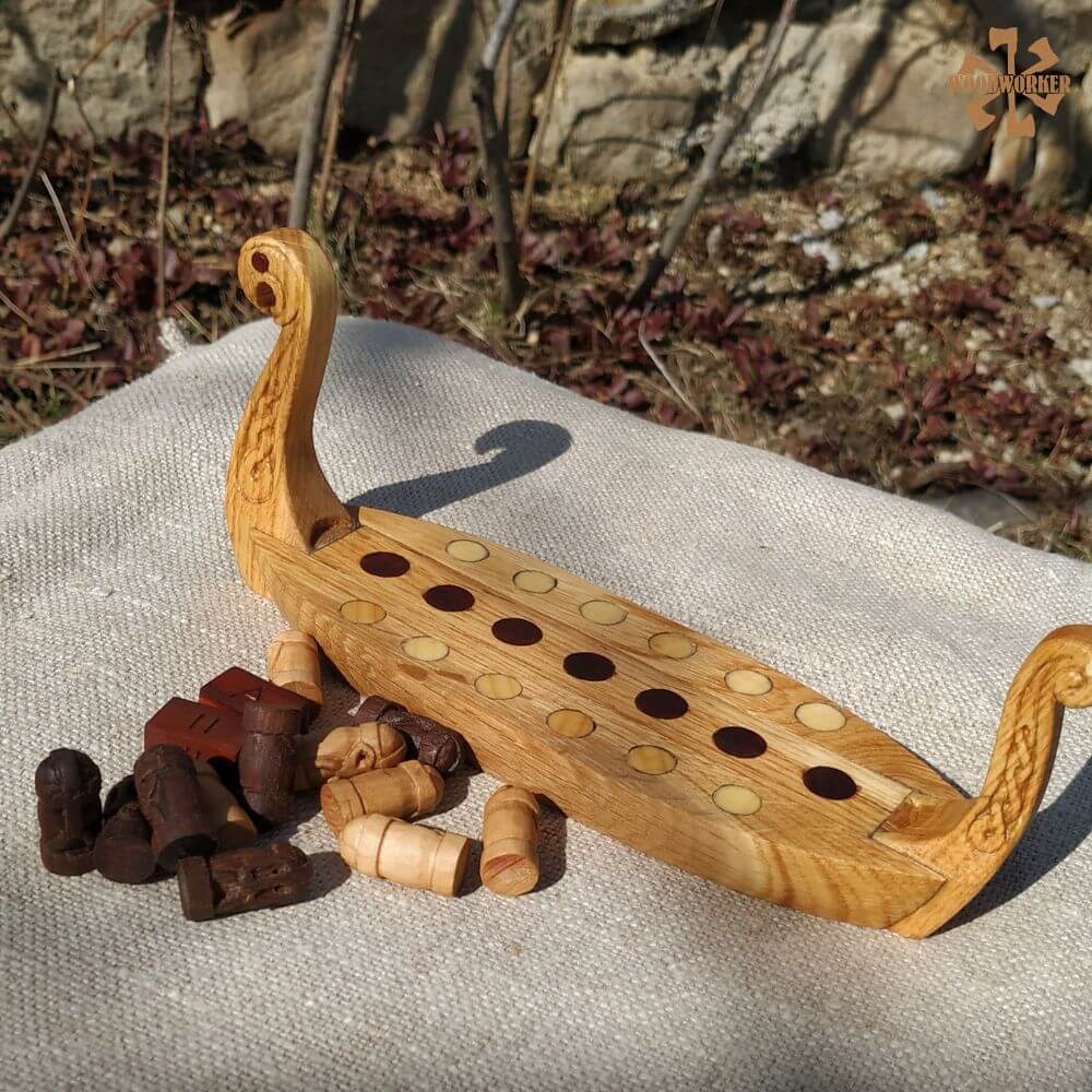 Daldos – Handmade Scandinavian Strategy Board Game