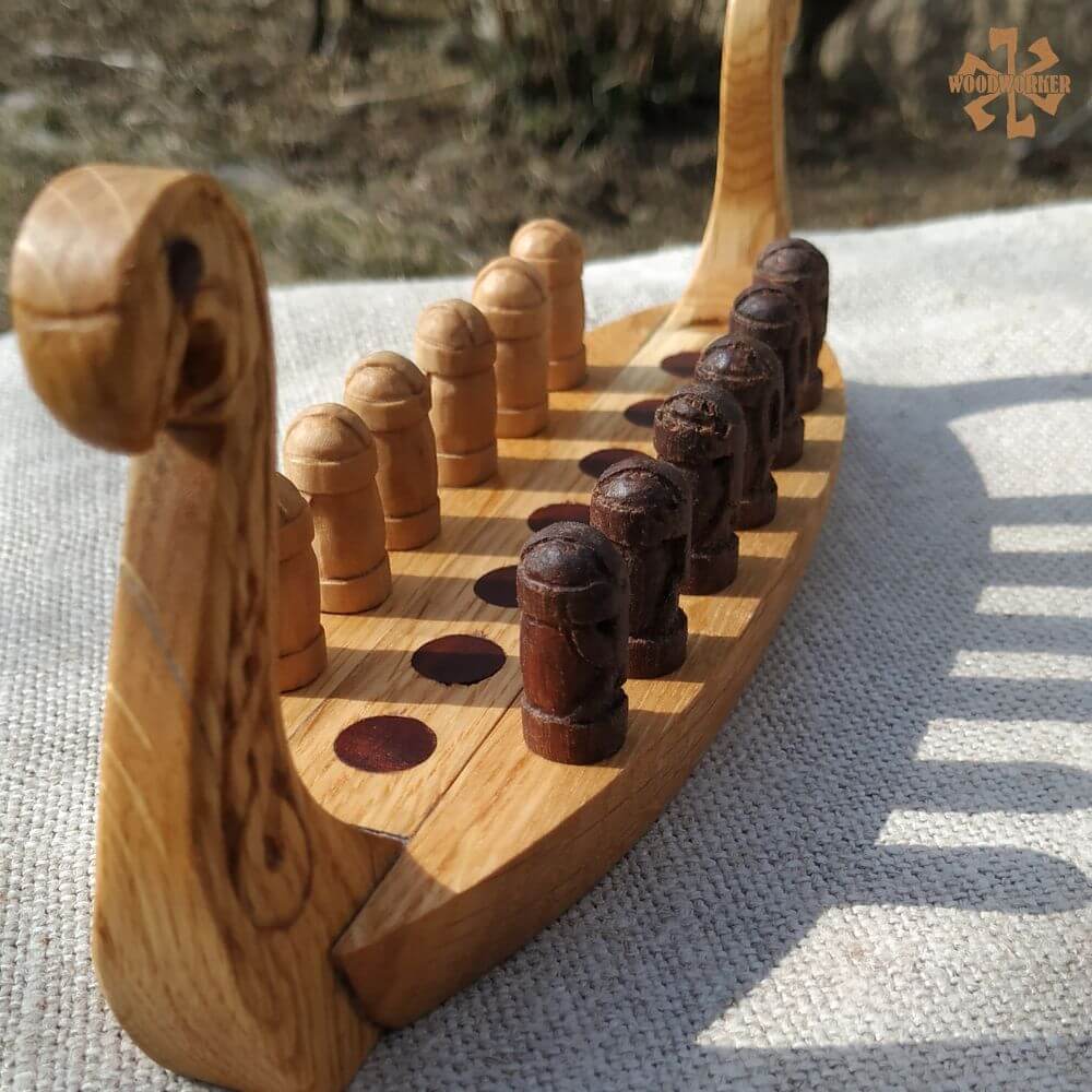 Daldos – Handmade Scandinavian Strategy Board Game