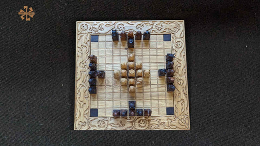 Let's Play Hnefatafl